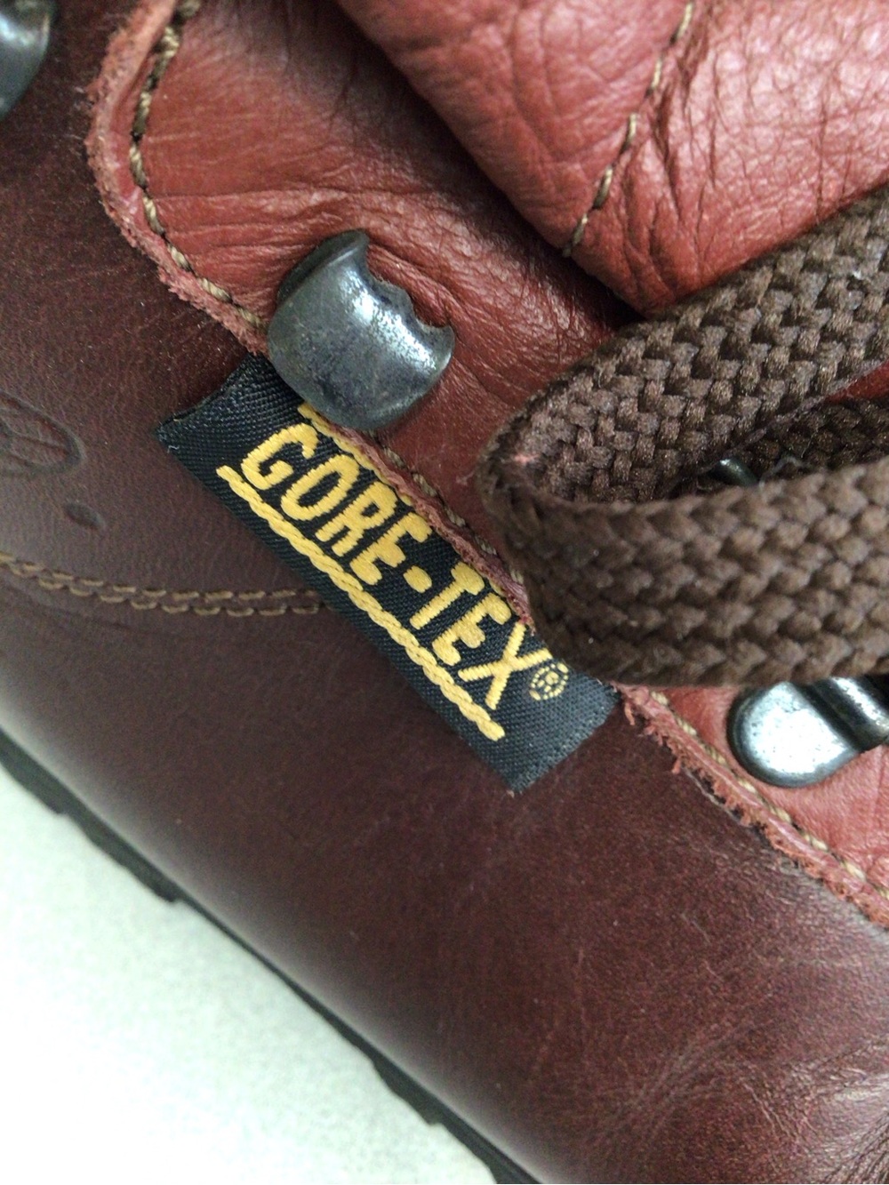 VASQUE WOMENS GORE TEX LEATHER HIKING BOOTS SIZE 8M WATERPROOF COWHIDE EXCELLENT - Picture 5 of 8